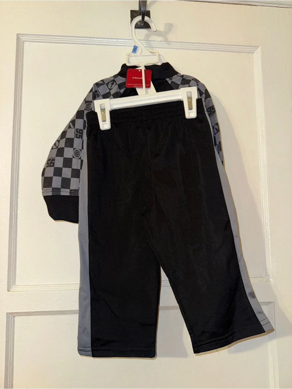 Disney cars tracksuit Sz 18 months nwt